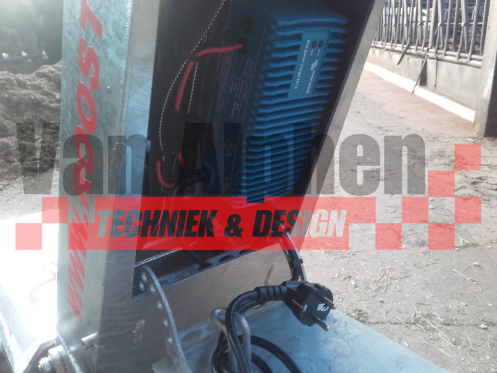 Blue-Smart-Charger-IP67-inbouw-in-roosterschuif.jpg